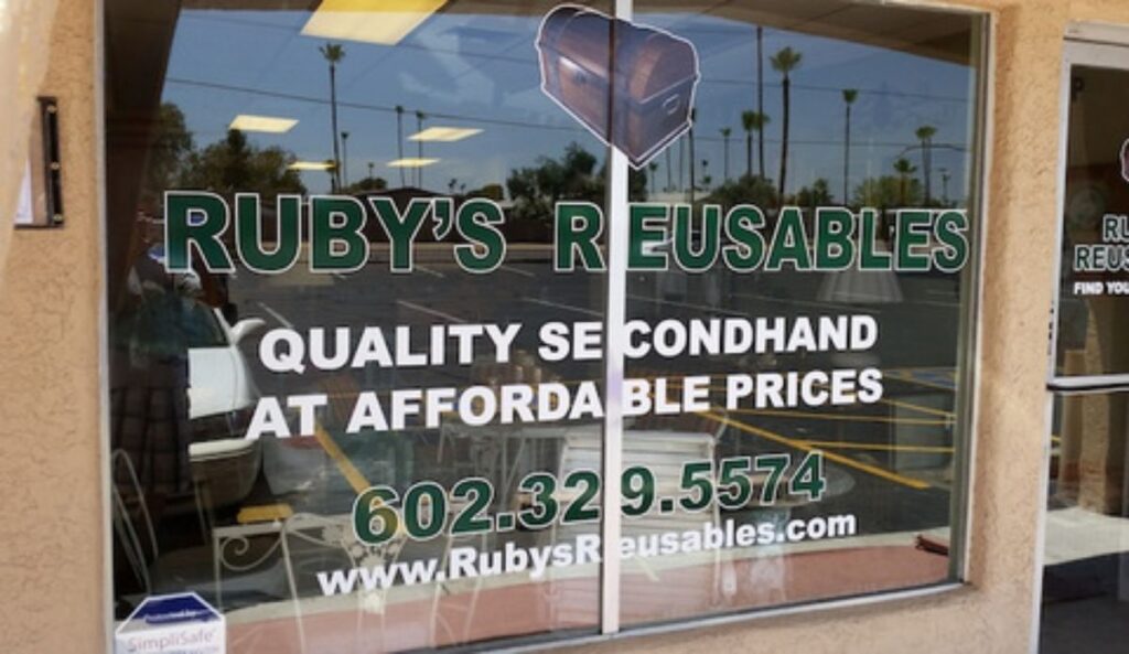 Vinyl Window Lettering for Retail Stores in Phoenix AZ